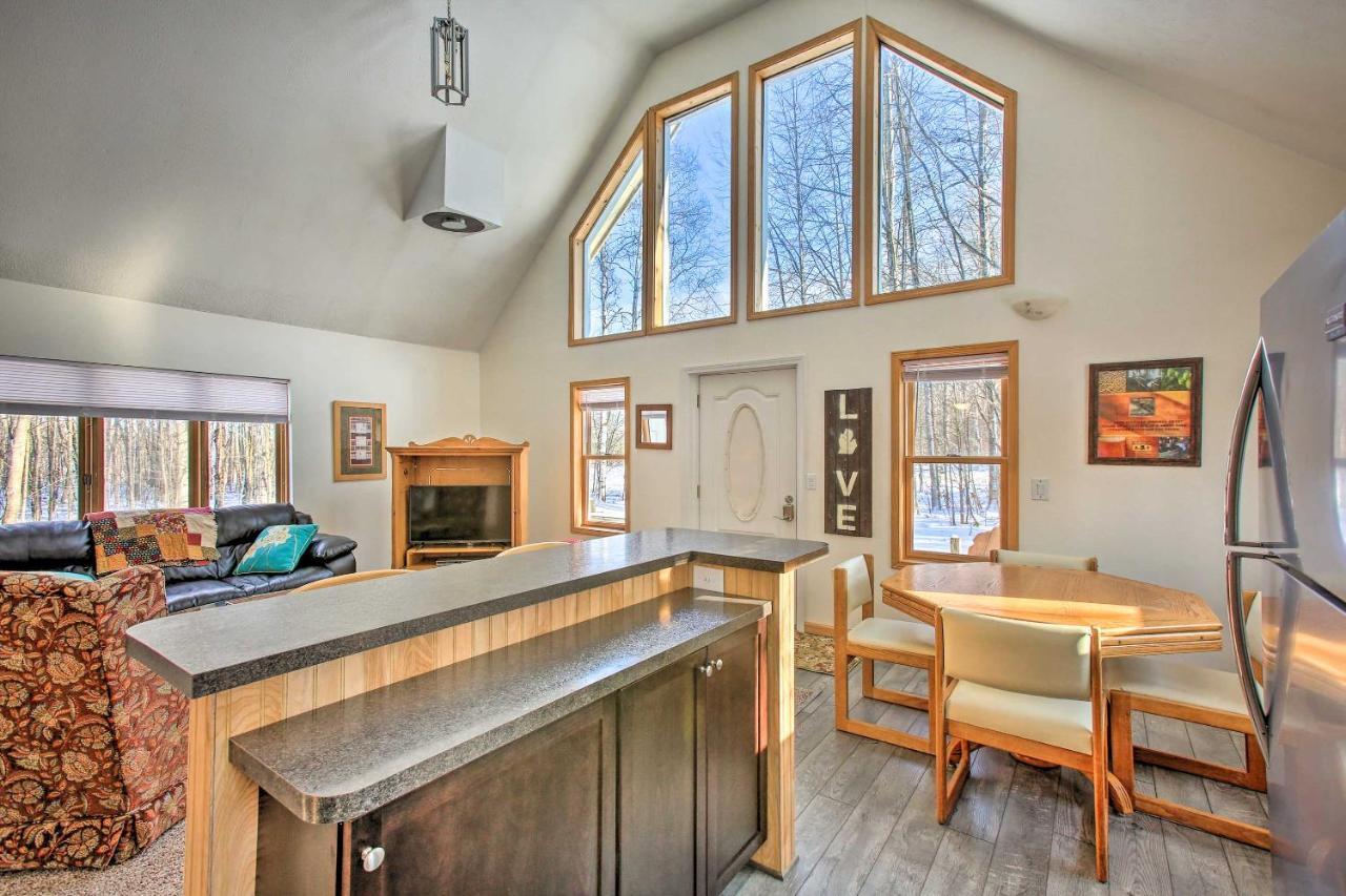 Lakes Of The North Home On Snowmobile And Atv Trail! Mancelona Extérieur photo