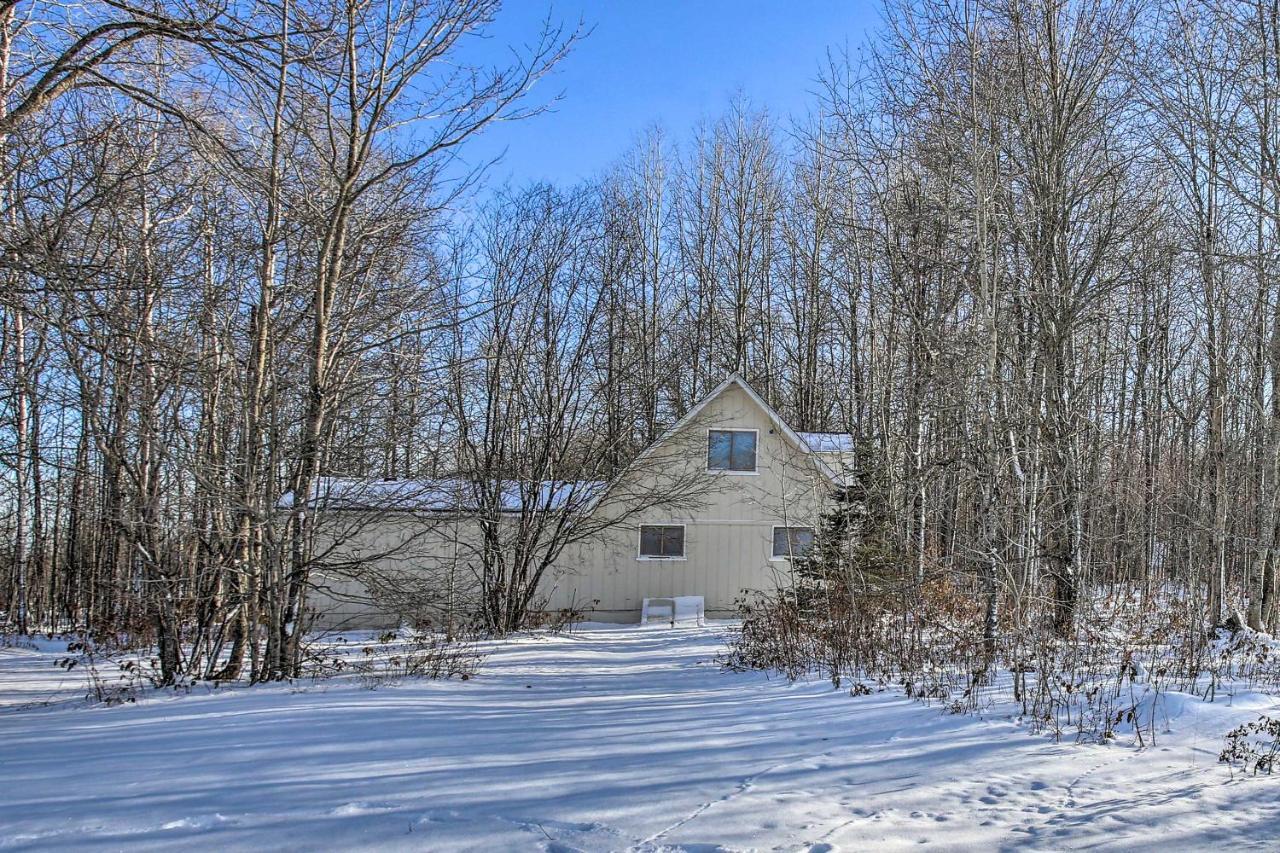 Lakes Of The North Home On Snowmobile And Atv Trail! Mancelona Extérieur photo